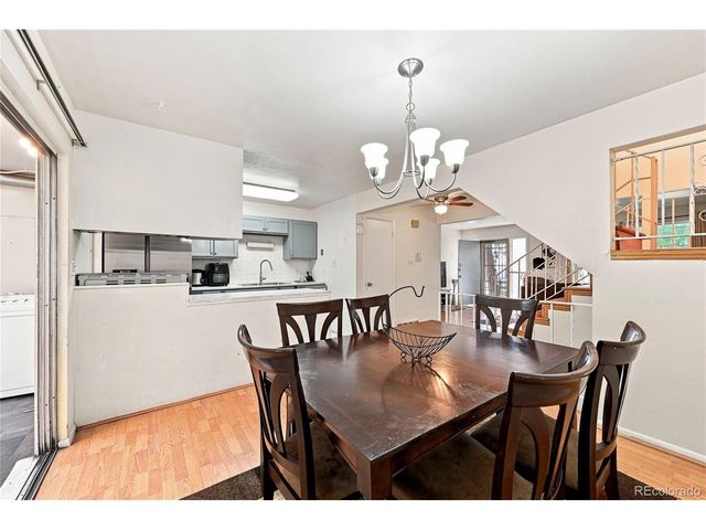 147 Paris Cir, Aurora, CO 80011