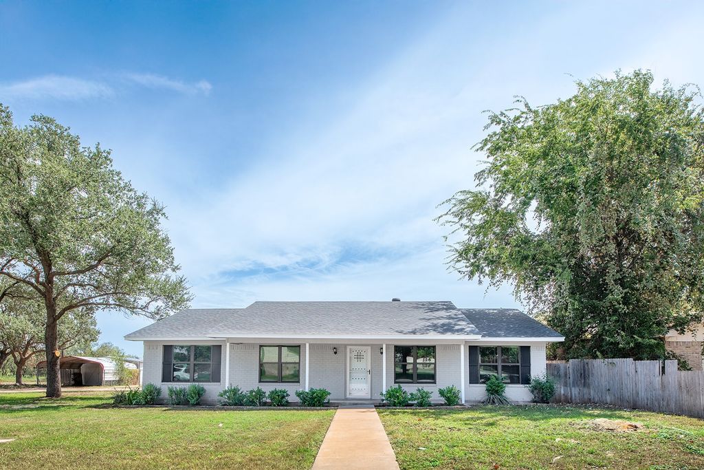 104 Voca Street, Brady, TX 76825