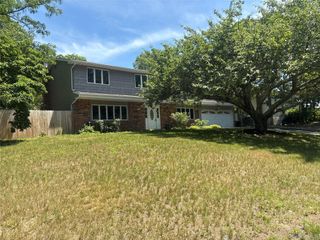 111 Pine Street, Brookhaven, NY 11776