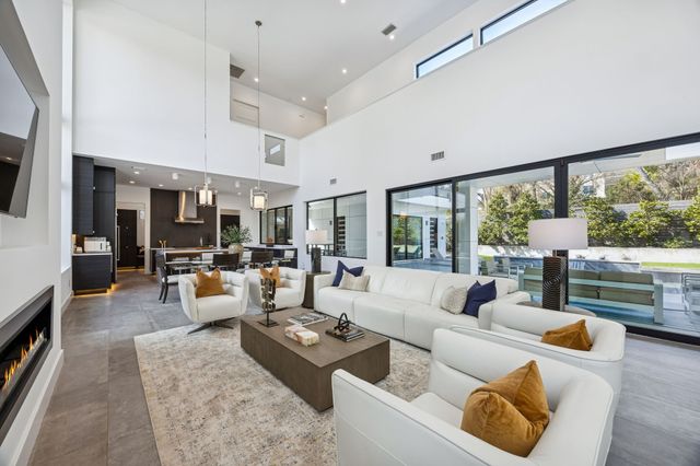 13033 Copenhill Road, Dallas, TX 75240