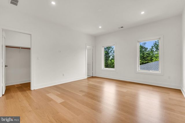125 HARLINGEN RD, Belle Mead, NJ 08502