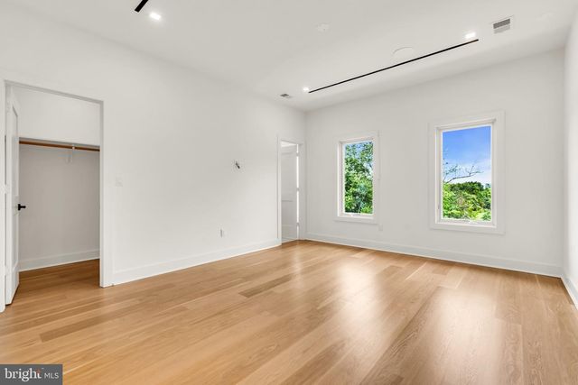 125 HARLINGEN RD, Belle Mead, NJ 08502