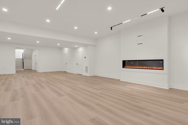 125 HARLINGEN RD, Belle Mead, NJ 08502