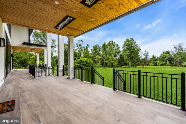 125 HARLINGEN RD, Belle Mead, NJ 08502