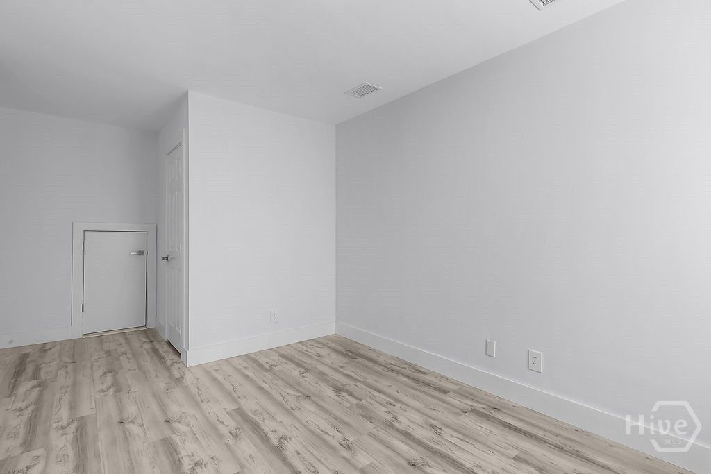 Image 32 of property listing at 11903 Apache Avenue 3, Savannah, GA 31419
