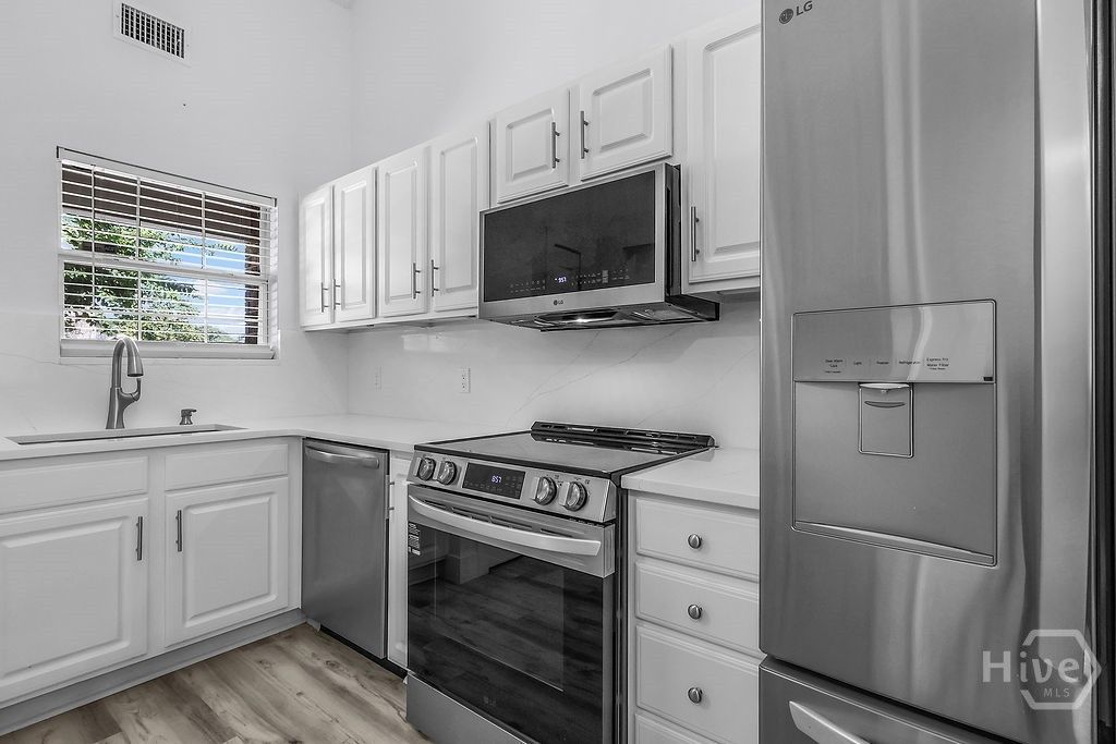 Image 7 of property listing at 11903 Apache Avenue 3, Savannah, GA 31419