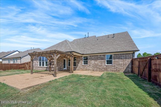 13415 N Fields Lane, Olive Branch, MS 38654