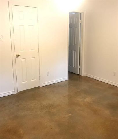 516 County Road 2269, Cleveland, TX 77327