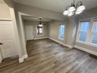 1916 Monroe, Kansas City, MO 64127