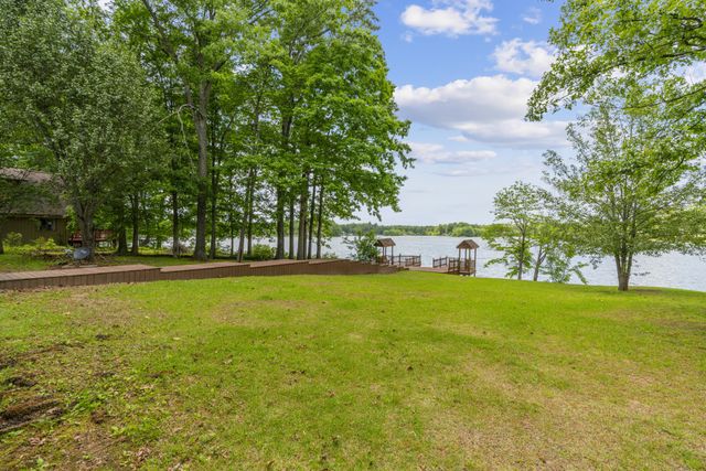 46 Lakeshore Dr, Beechgrove, TN 37018