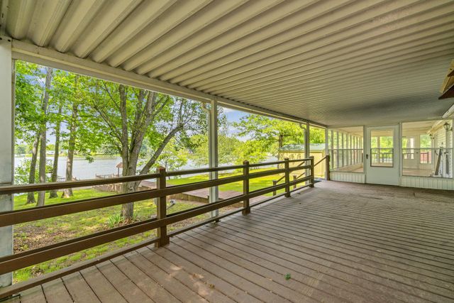 46 Lakeshore Dr, Beechgrove, TN 37018