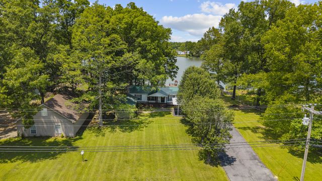 46 Lakeshore Dr, Beechgrove, TN 37018