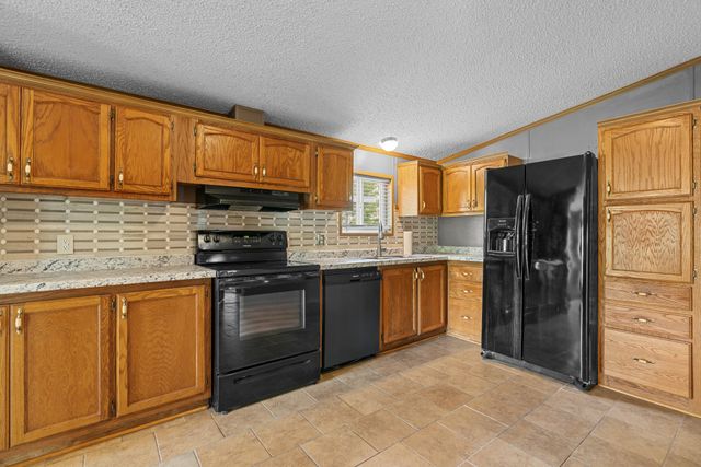 46 Lakeshore Dr, Beechgrove, TN 37018