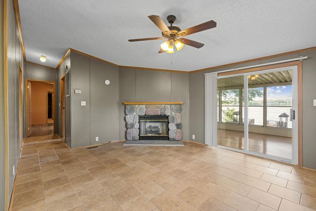 46 Lakeshore Dr, Beechgrove, TN 37018