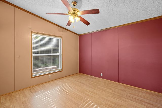 46 Lakeshore Dr, Beechgrove, TN 37018