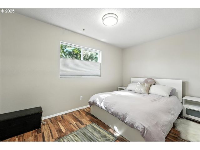 3317 Se 122ND Ave 1, Portland, OR 97236
