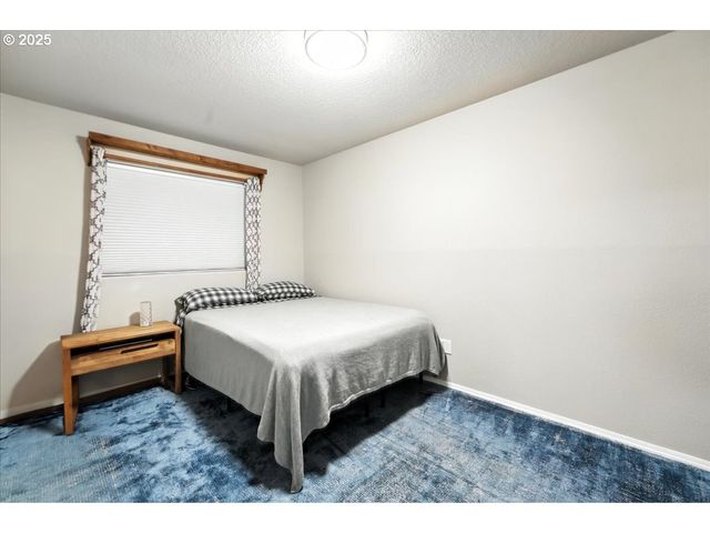 3317 Se 122ND Ave 1, Portland, OR 97236