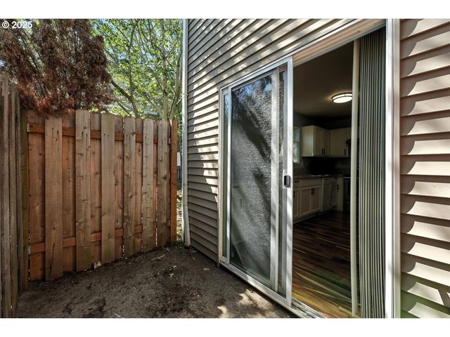 3317 Se 122ND Ave 1, Portland, OR 97236
