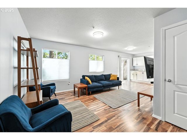 3317 Se 122ND Ave 1, Portland, OR 97236