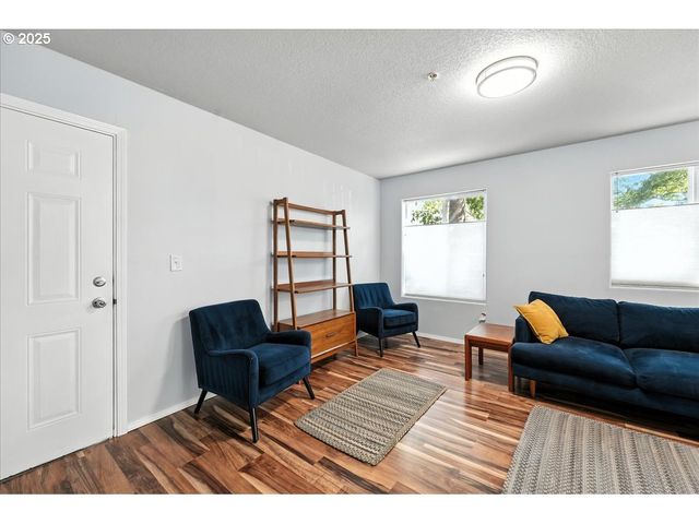 3317 Se 122ND Ave 1, Portland, OR 97236
