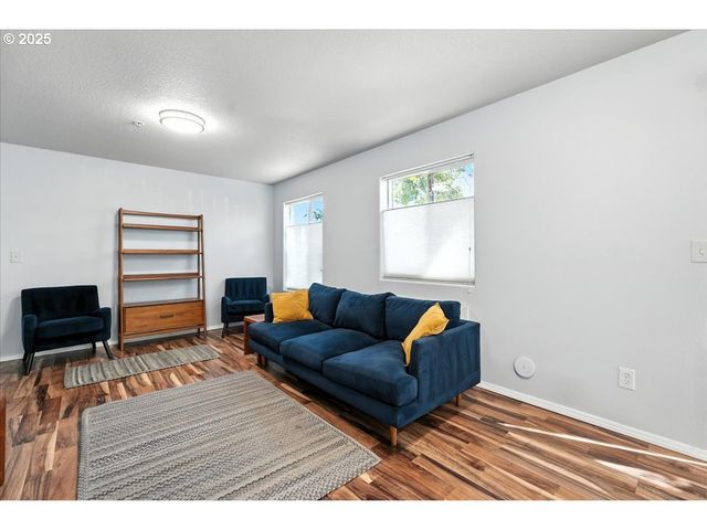 3317 Se 122ND Ave 1, Portland, OR 97236