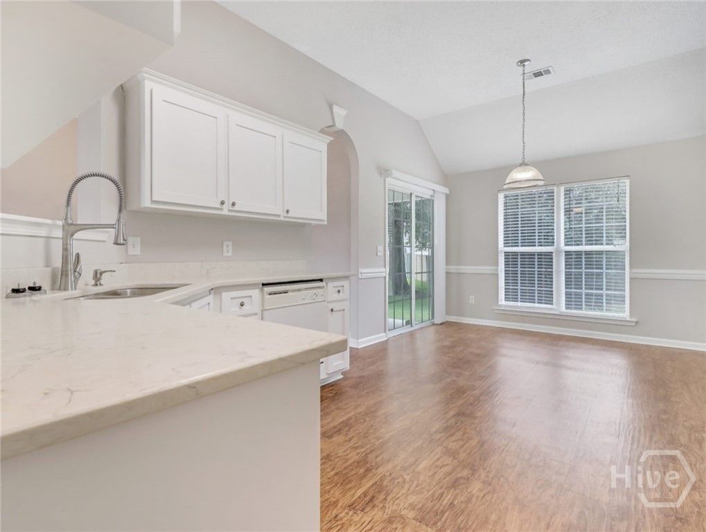 Image 19 of property listing at 127 Williams Avenue, Richmond Hill, GA 31324