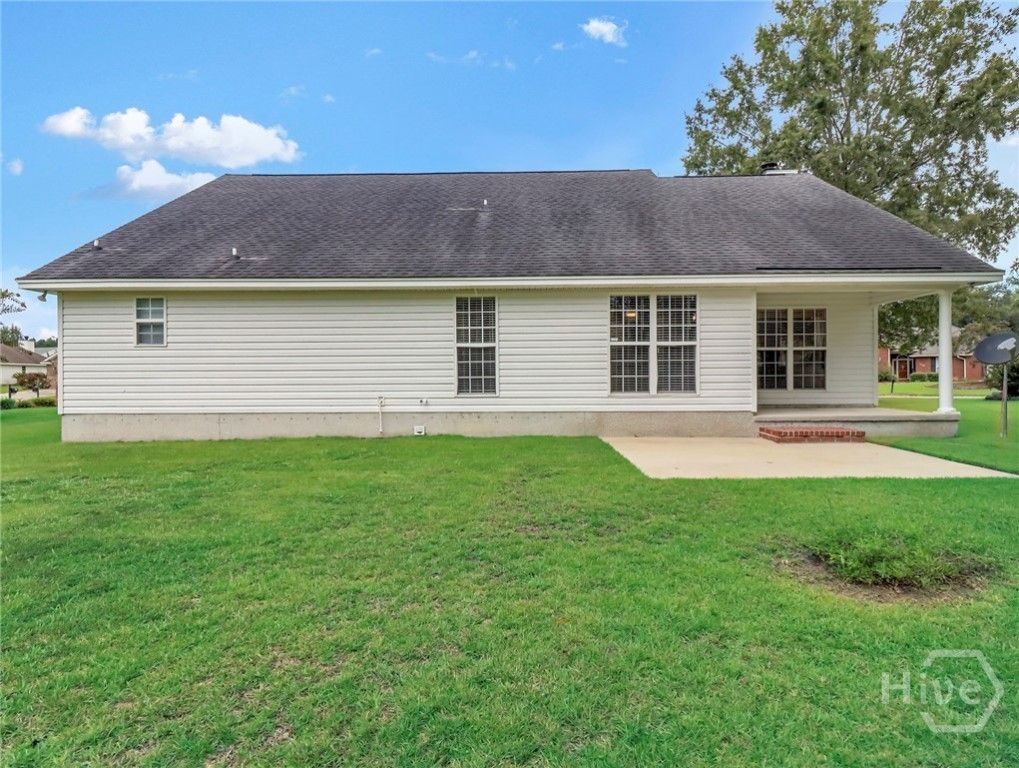 Image 42 of property listing at 127 Williams Avenue, Richmond Hill, GA 31324