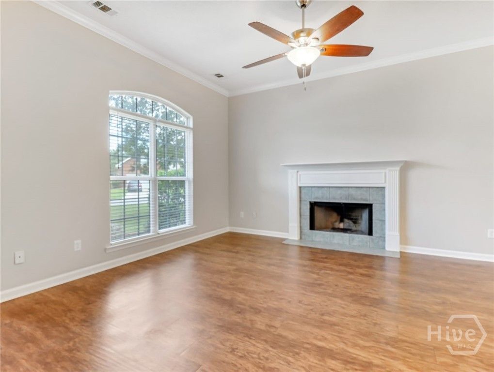 Image 7 of property listing at 127 Williams Avenue, Richmond Hill, GA 31324