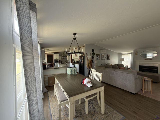 402 5th Avenue, Bonaire, GA 31005