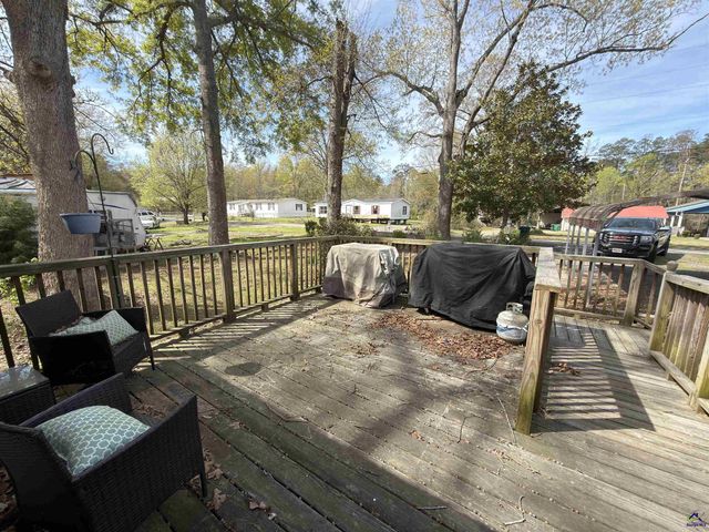 402 5th Avenue, Bonaire, GA 31005