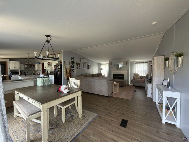 402 5th Avenue, Bonaire, GA 31005