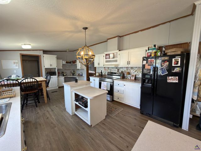 402 5th Avenue, Bonaire, GA 31005