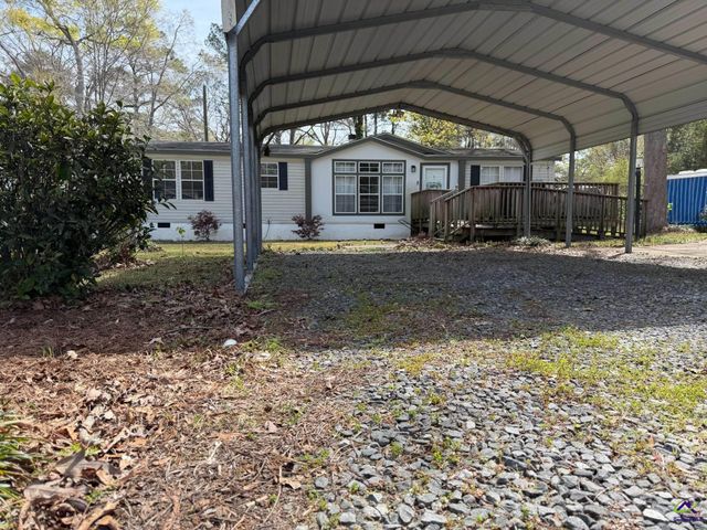 402 5th Avenue, Bonaire, GA 31005