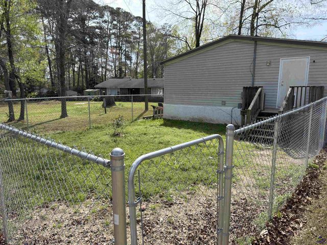 402 5th Avenue, Bonaire, GA 31005