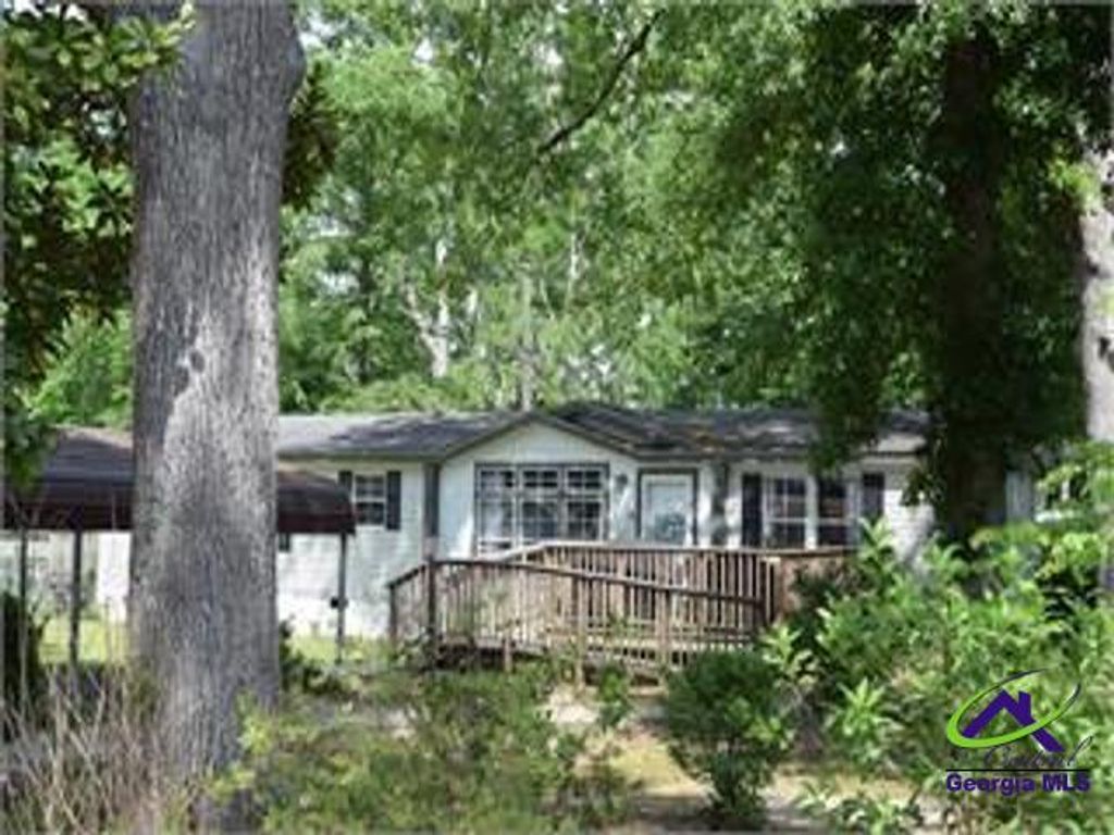 402 5th Avenue, Bonaire, GA 31005