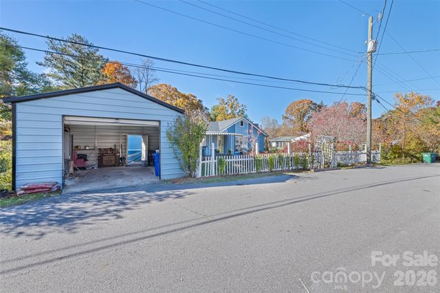 6 Chestnut Terrace, Asheville, NC 28803