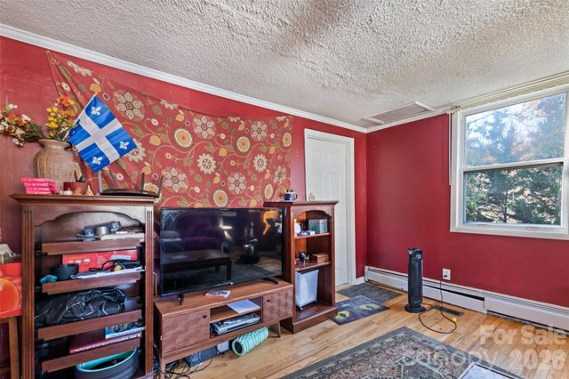 6 Chestnut Terrace, Asheville, NC 28803