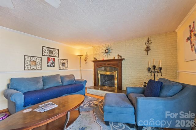 6 Chestnut Terrace, Asheville, NC 28803
