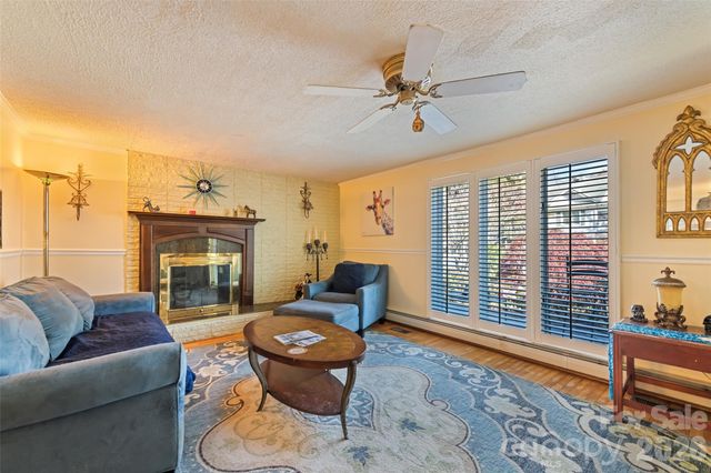 6 Chestnut Terrace, Asheville, NC 28803