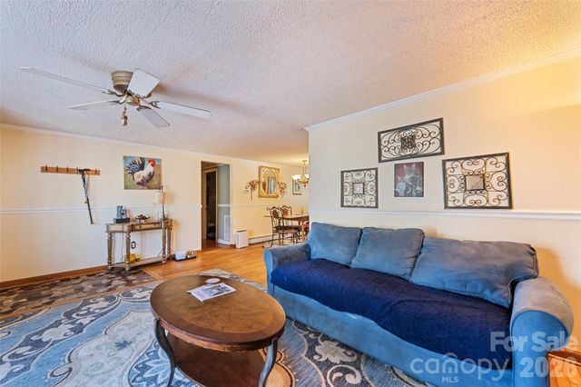 6 Chestnut Terrace, Asheville, NC 28803