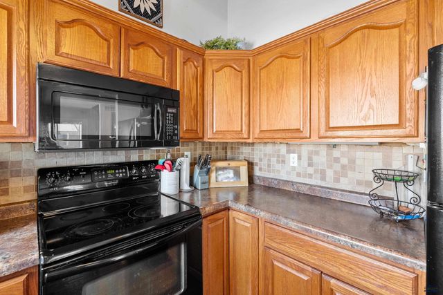 8D GLENDALE LN, Rapid City, SD 57702