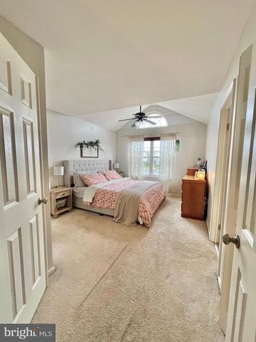 180 DEER RUN CT, Royersford, PA 19468