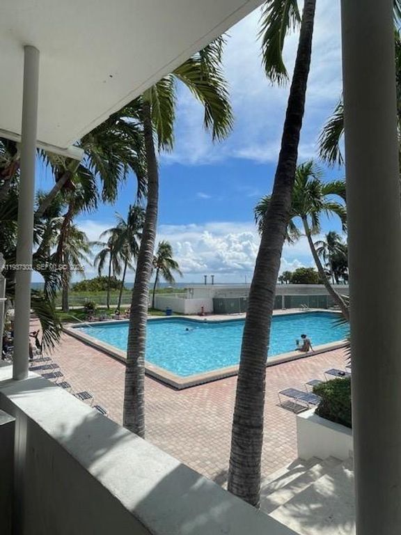 6345 Collins Ave 512, Miami Beach, FL 33141