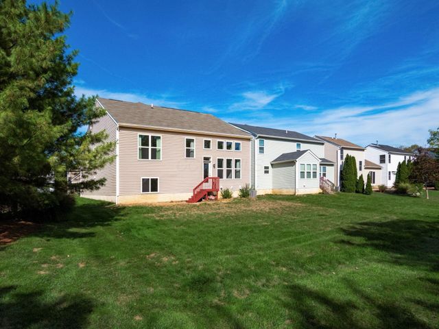 45 Gold Meadow Drive, Lewis Center, OH 43035