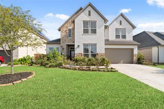 32018 Crested Knoll Court, Fulshear, TX 77441