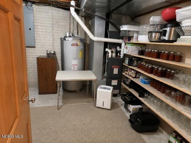 5701 Blue Grass Drive, Walbridge, OH 43465
