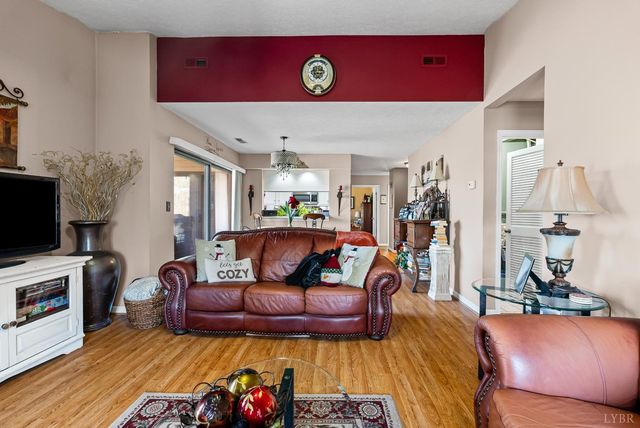 208 Manor Drive, Forest, VA 24551