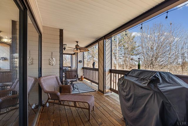 208 Manor Drive, Forest, VA 24551