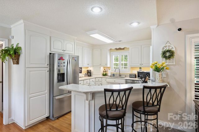 1302 Laurel Woods Drive, Gastonia, NC 28052