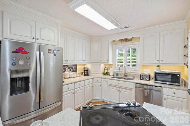 1302 Laurel Woods Drive, Gastonia, NC 28052